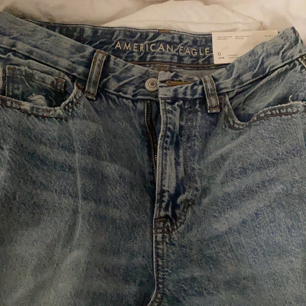 American Eagle size 0 curvy mom jean